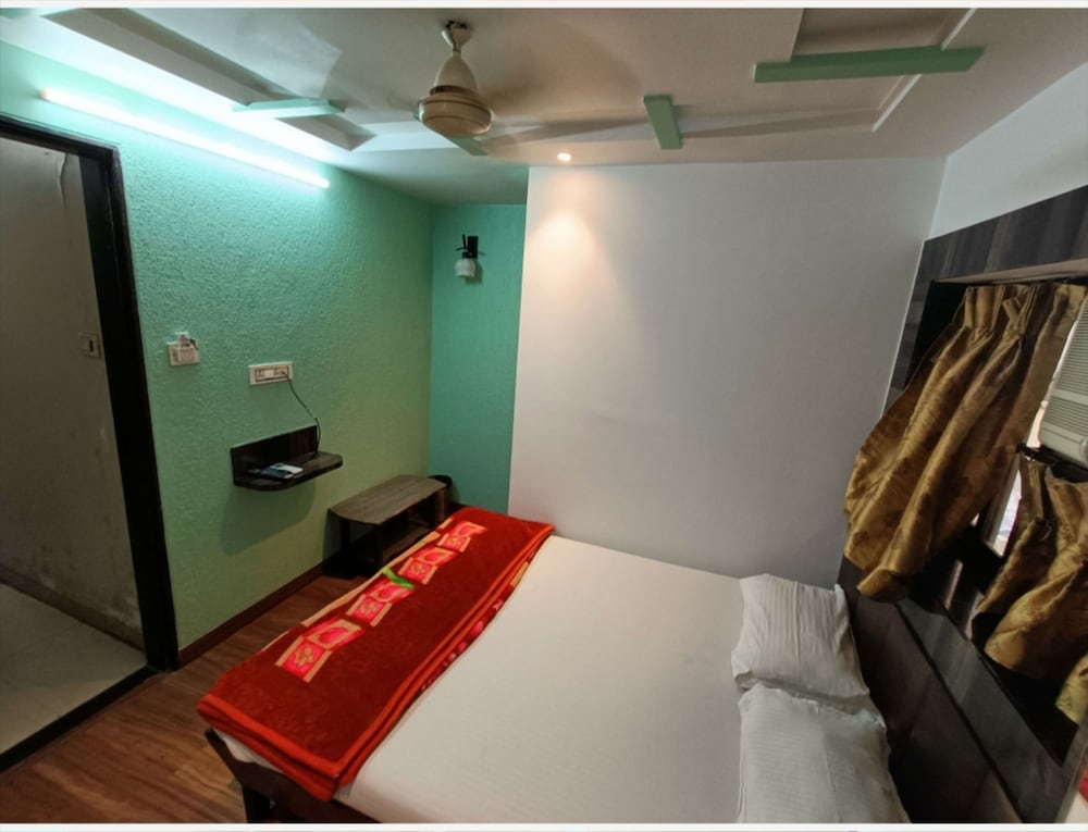 OYO 3552 Hotel Broadway