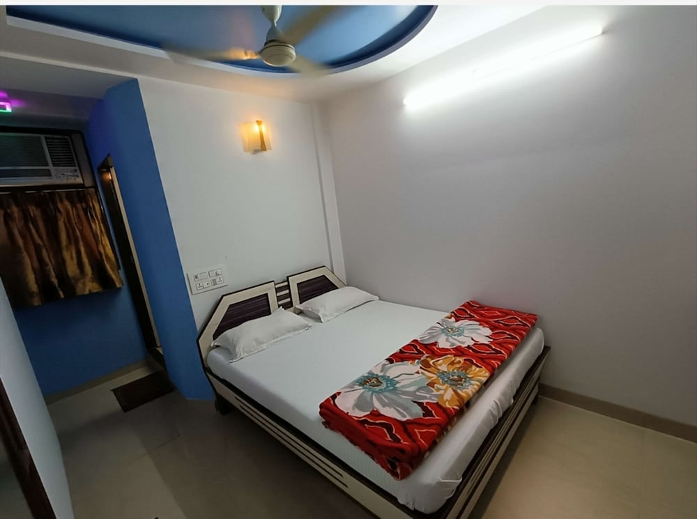 OYO 3552 Hotel Broadway