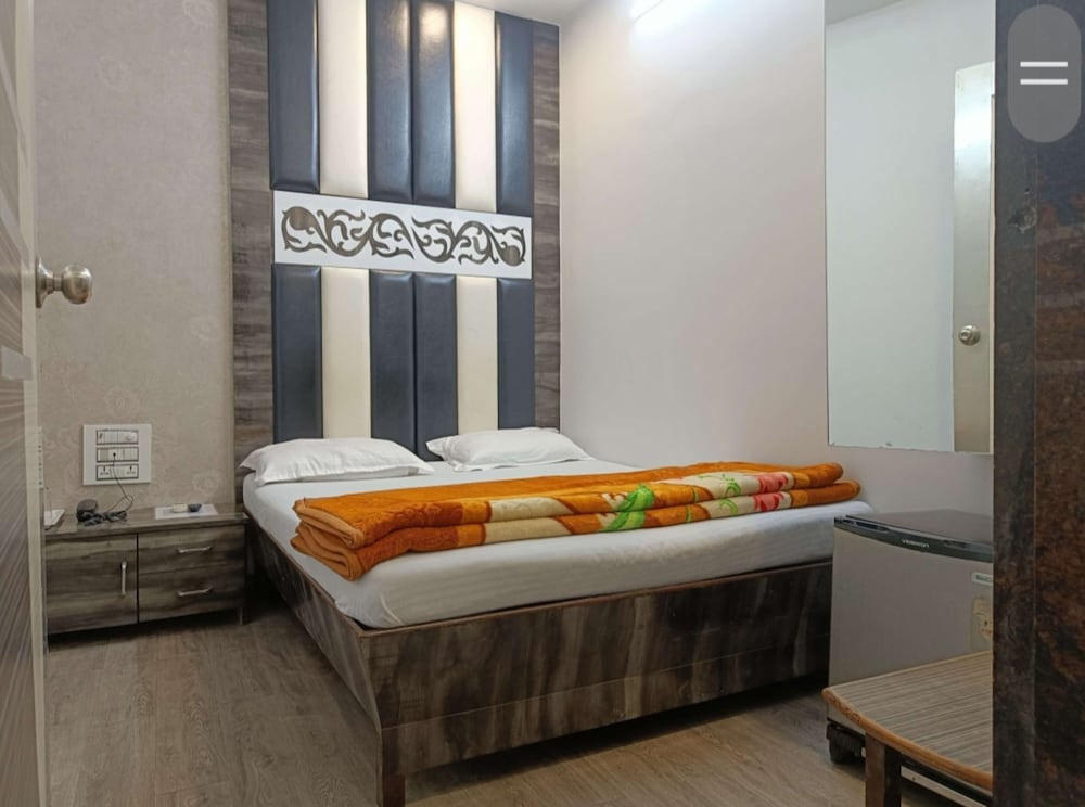 OYO 3552 Hotel Broadway