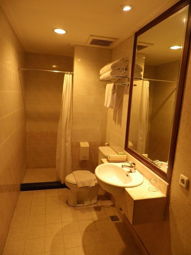 Grand Orchid Hotel Solo
