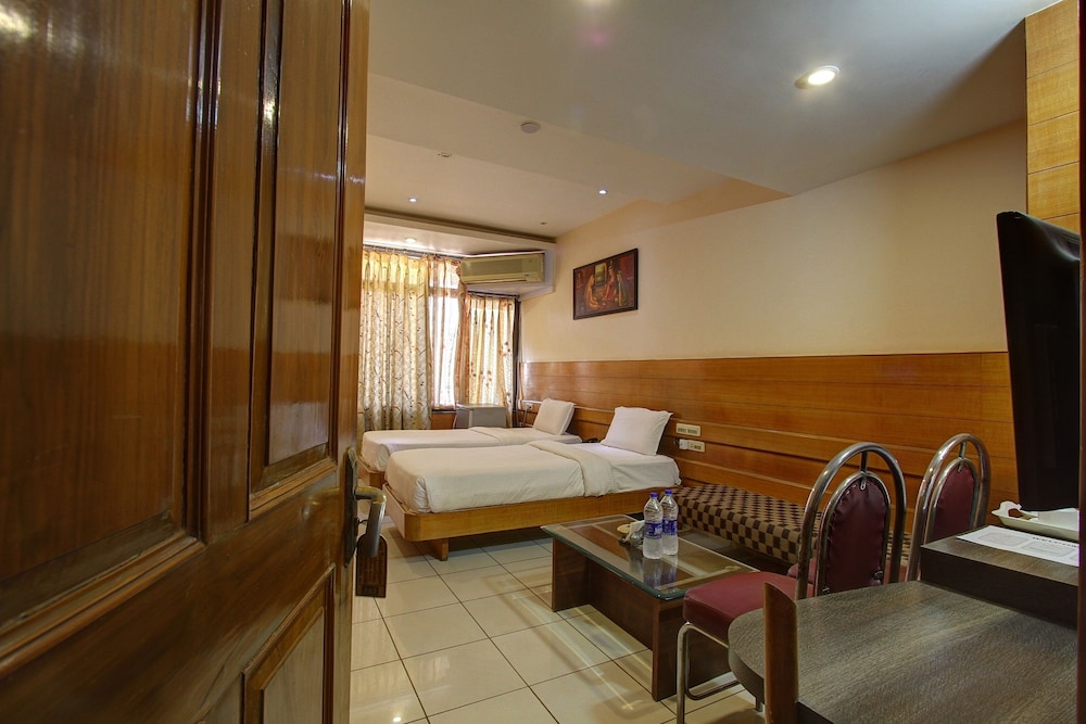 Hotel Rajsangam International