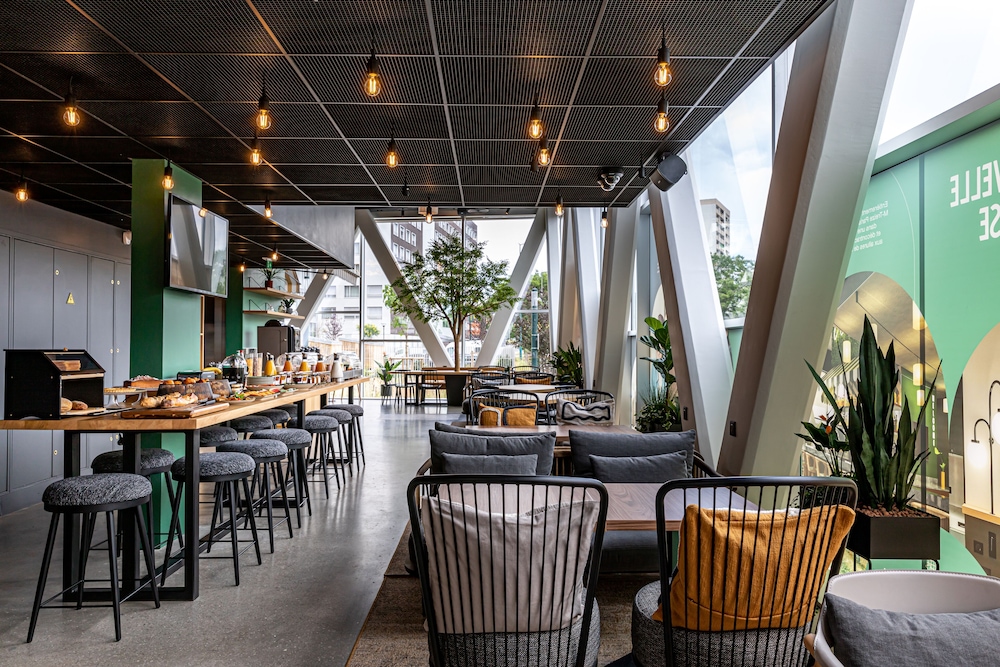 Best Western M-Treize Paris Asnieres