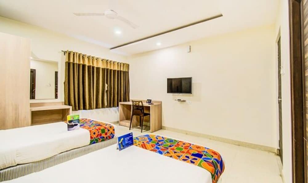 FabHotel Pearl City
