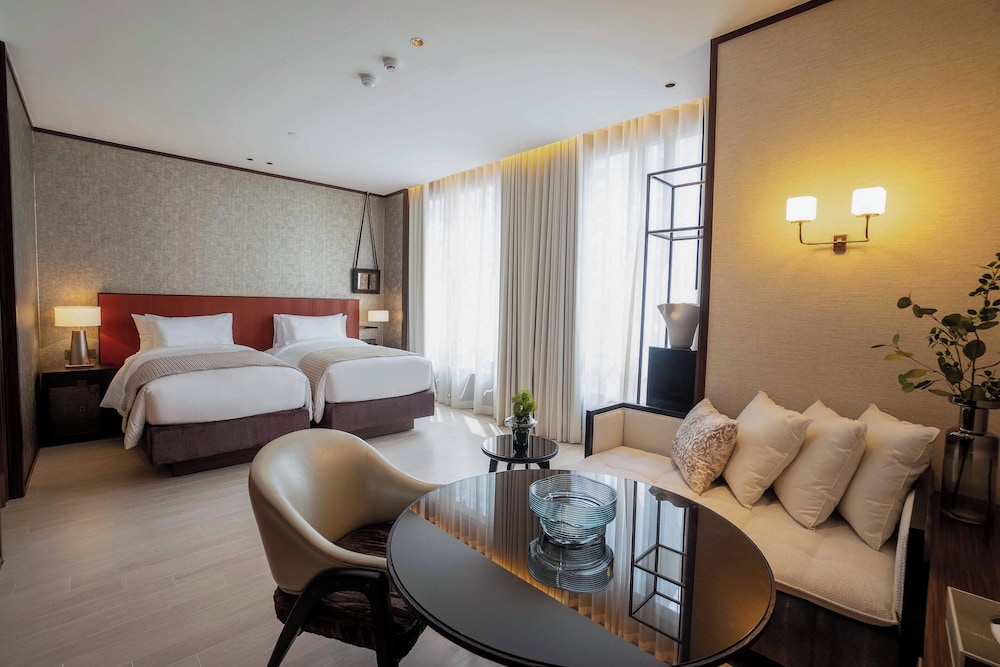 SILQ Hotel and Residence