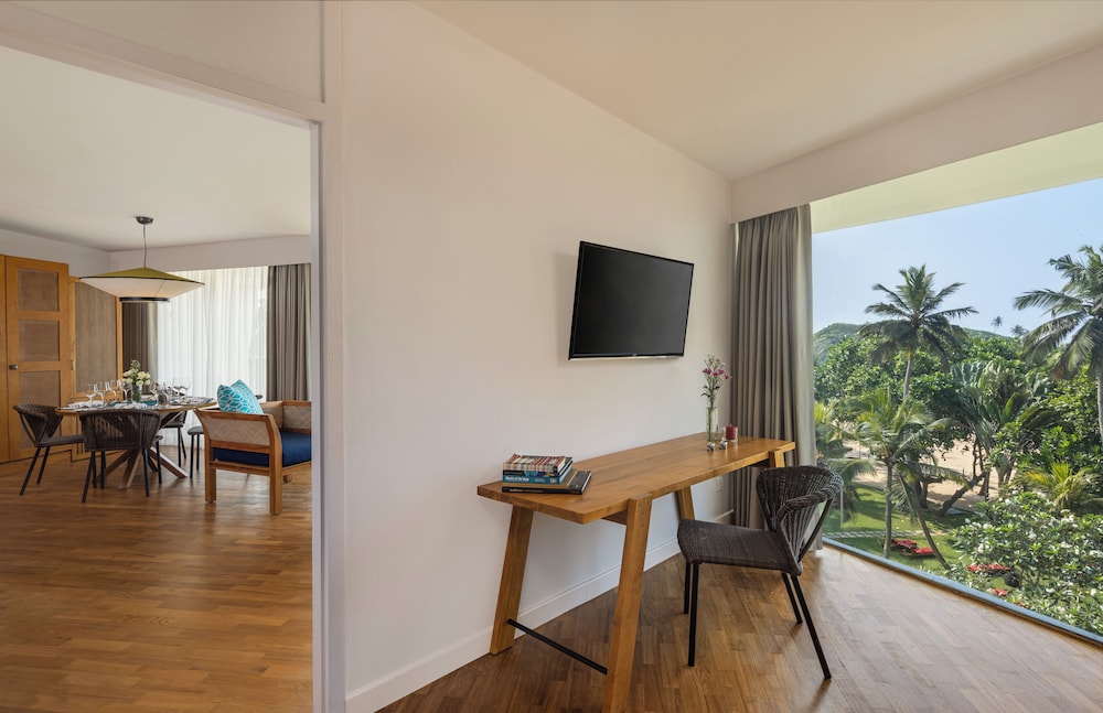 Eden Resort & Spa