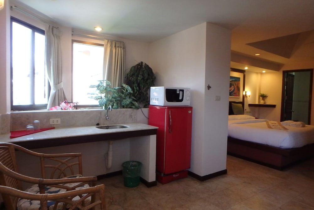 Paradise Inn
