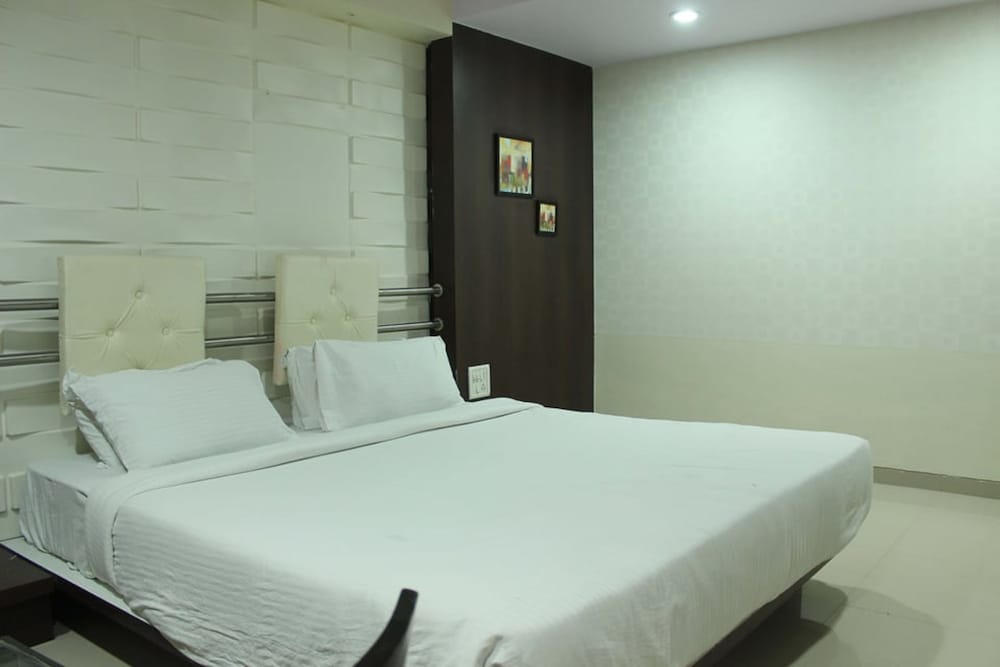 Hotel Om Sai International
