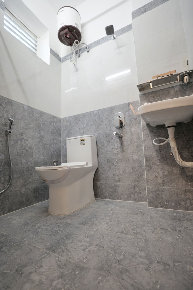 Hotel Ceasta, Next US Consulate Hyderabad, Gachibowli