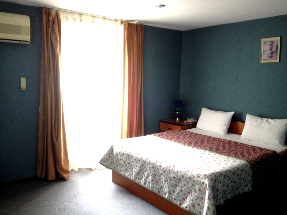 Hotel Caspian