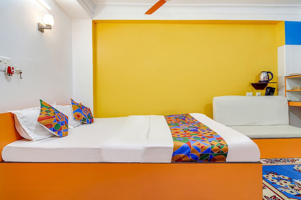  FabHotel Relax