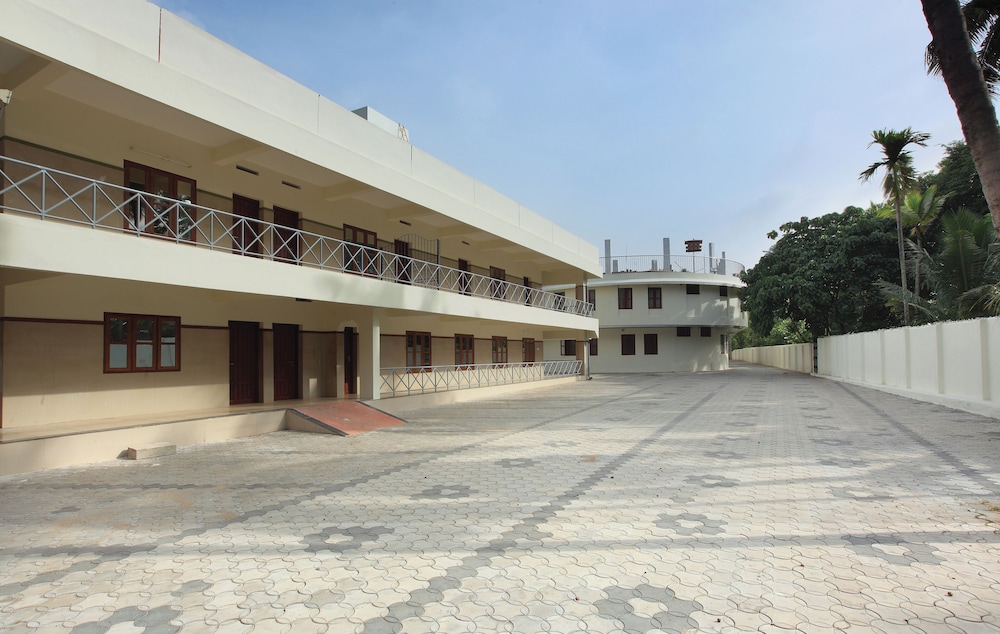 Hotel Indraprastha Varakala