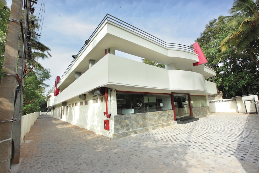 Hotel Indraprastha Varakala