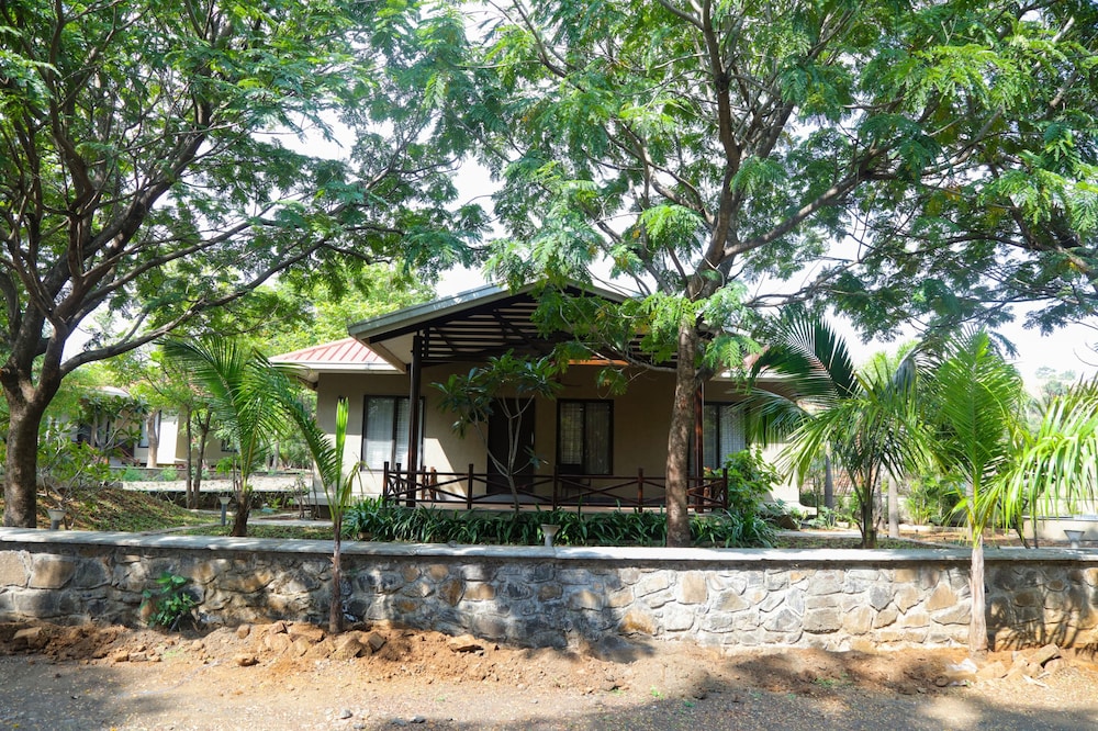 E&G Green Courts Resort at Koroli Hill Station