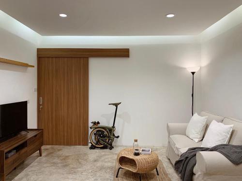 Marlowe Tony s home