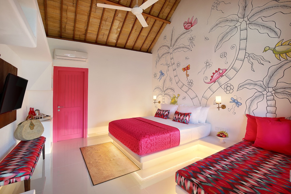 PinkCoco Gili Air - Constant Surprises & for Cool Adults Only