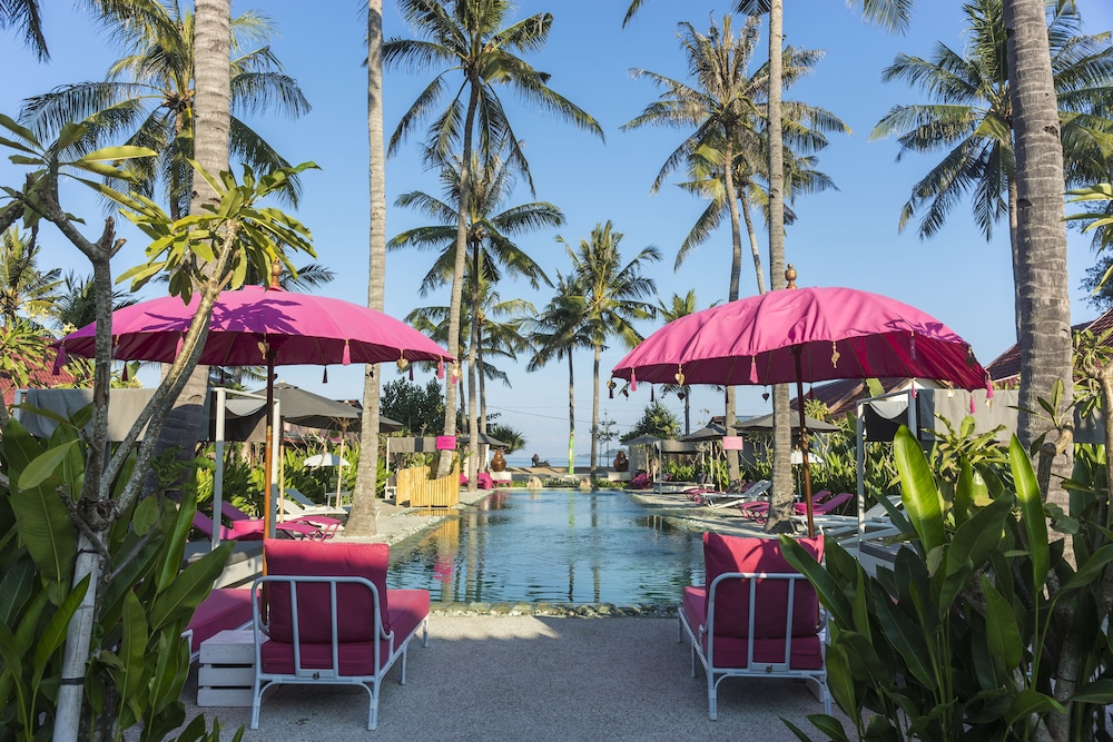 PinkCoco Gili Air - Constant Surprises & for Cool Adults Only