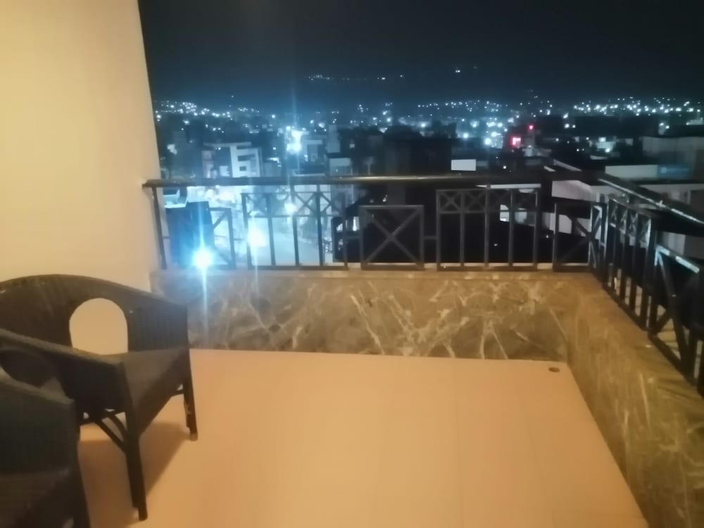 Hotel Maharaja Regency