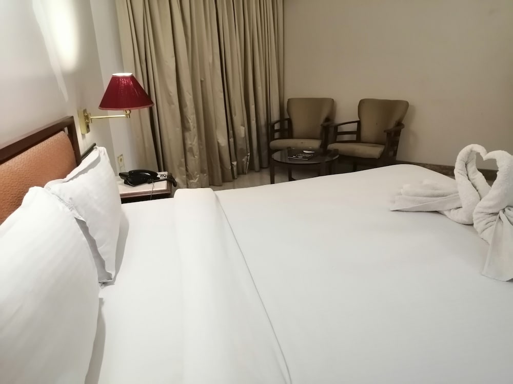 Hotel Maharaja Regency