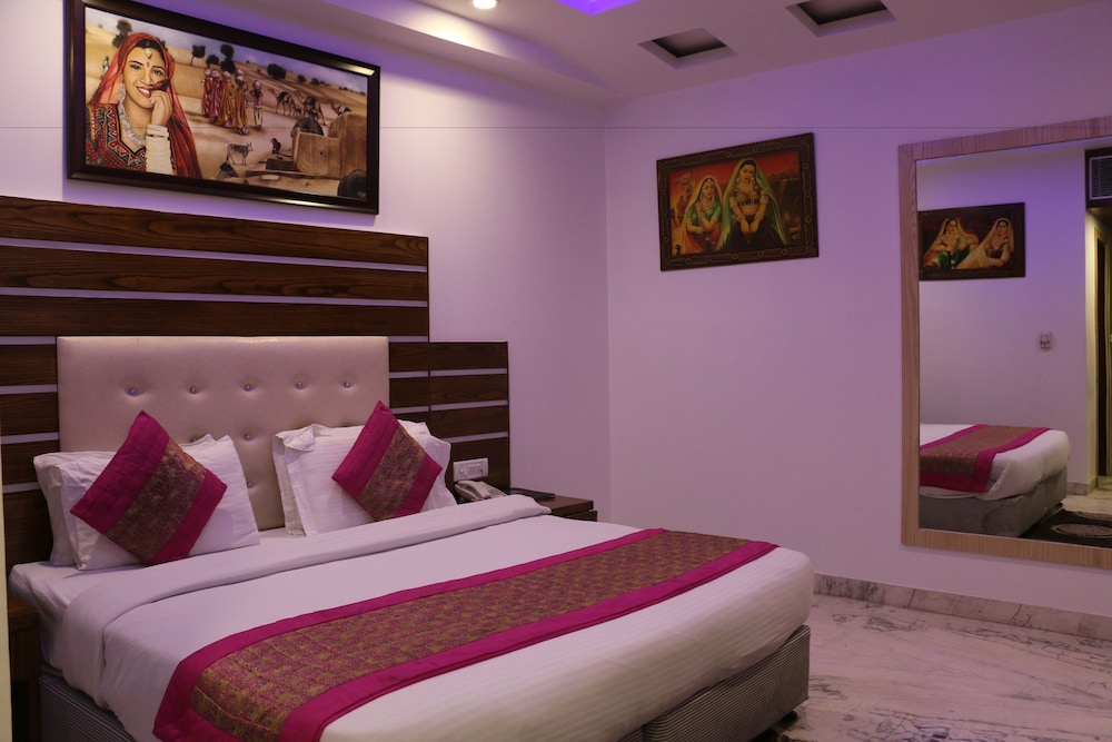 Hotel All Iz Well @ New Delhi Railway Station