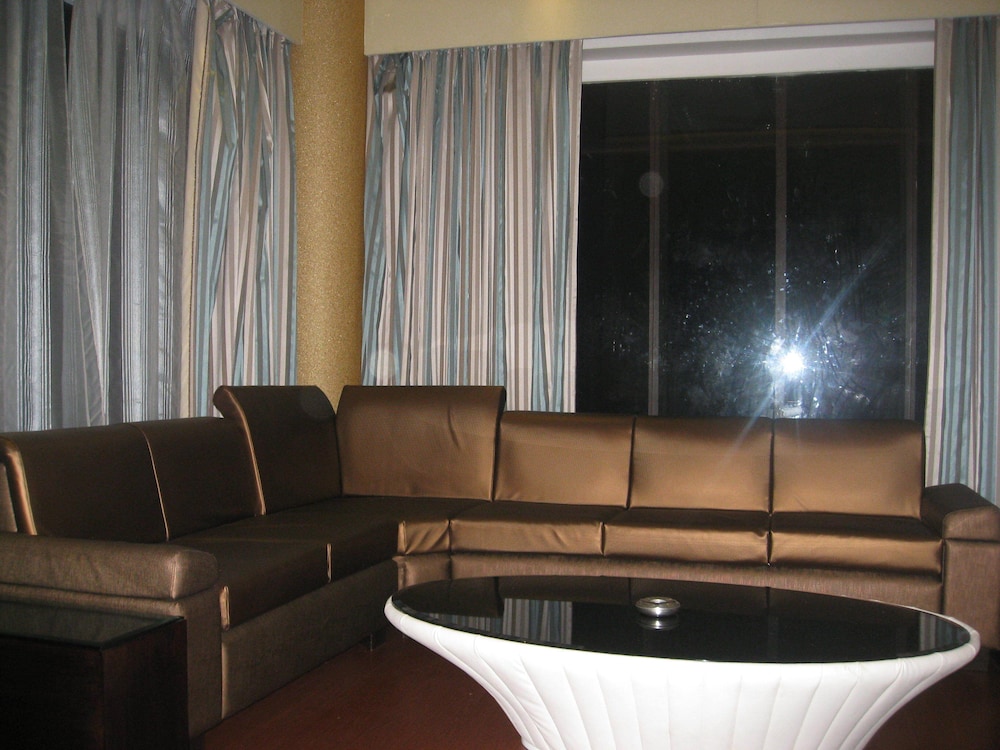 Hotel D'Grand