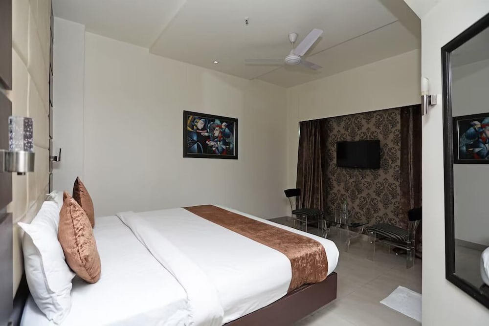 Hotel D'Grand