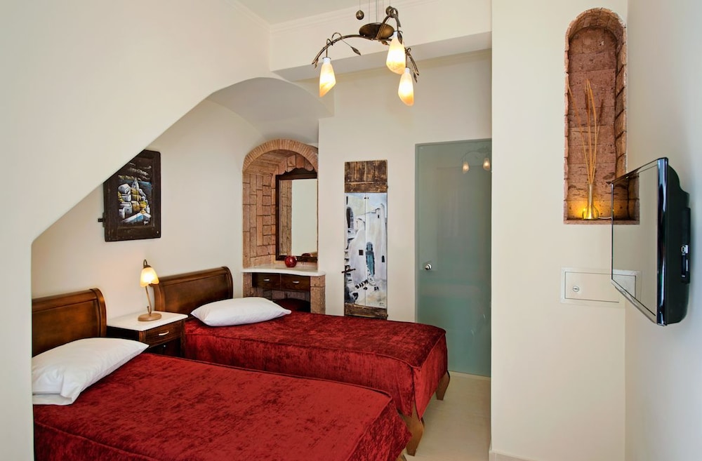 Galatia Villas Hotel