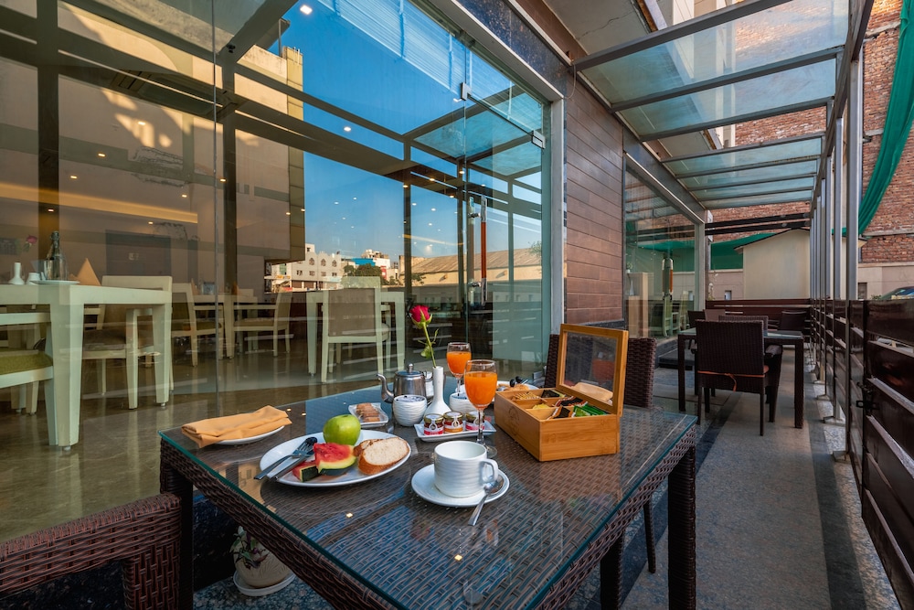 Rosewood Apartment Hotel, Gurgaon
