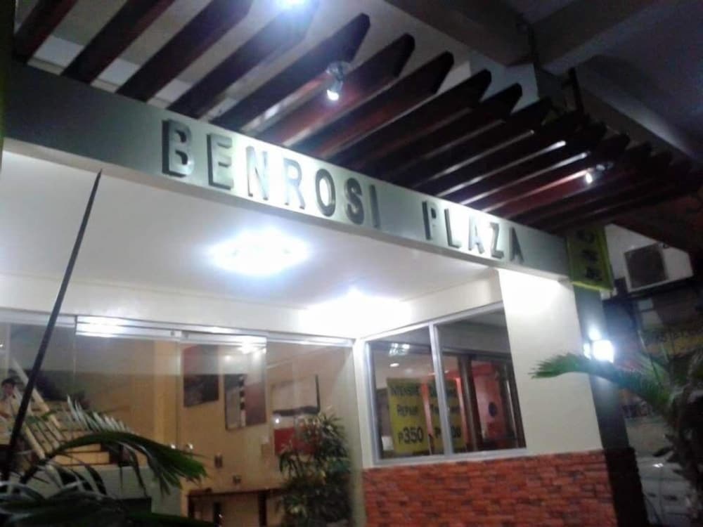 Ekonumi Rooms at Benrosi Plaza