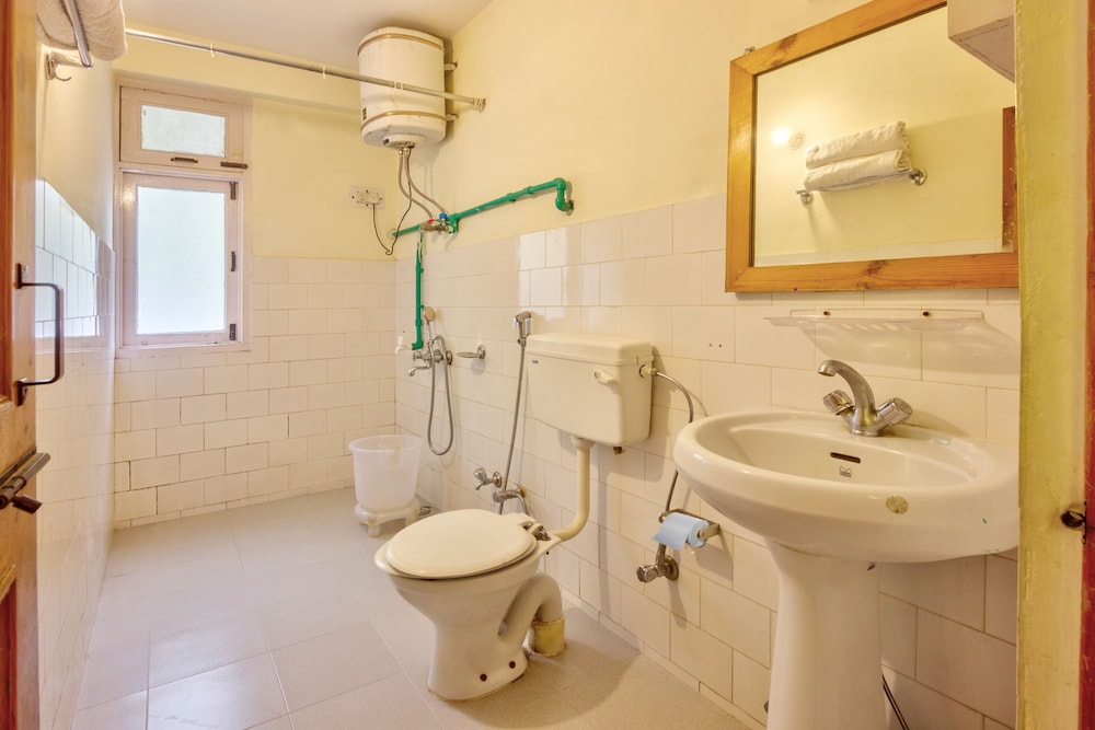 Hotel Monarch Residency