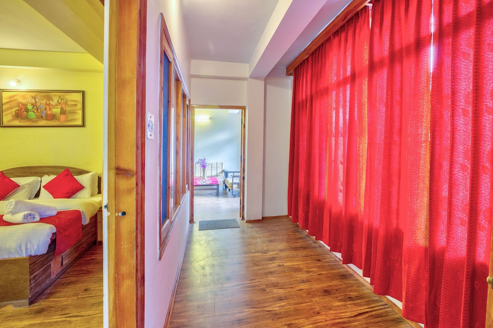 Hotel Monarch Residency