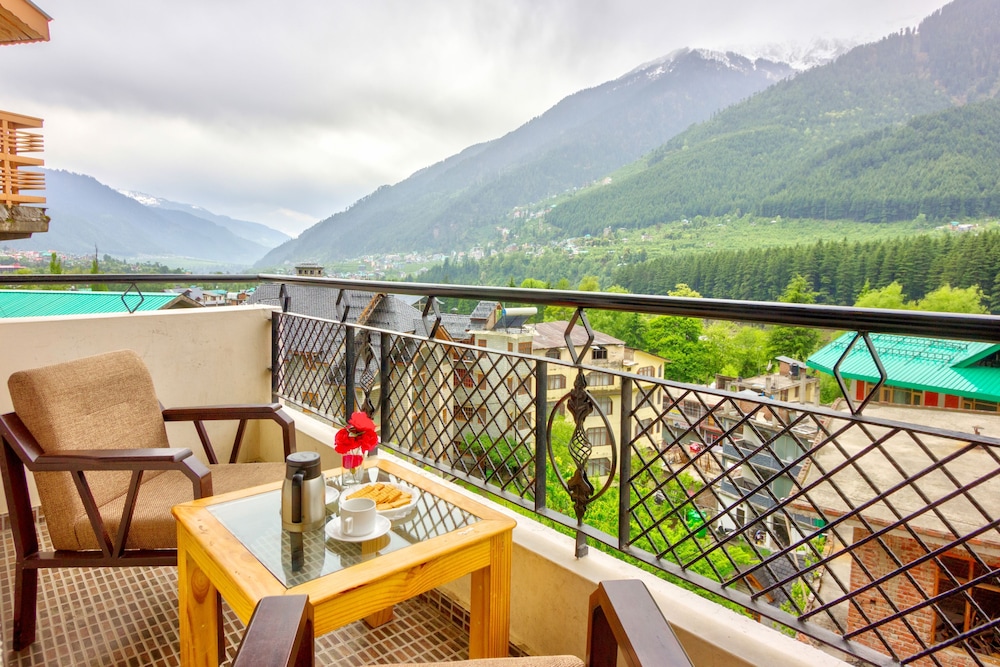 Hotel Monarch Residency