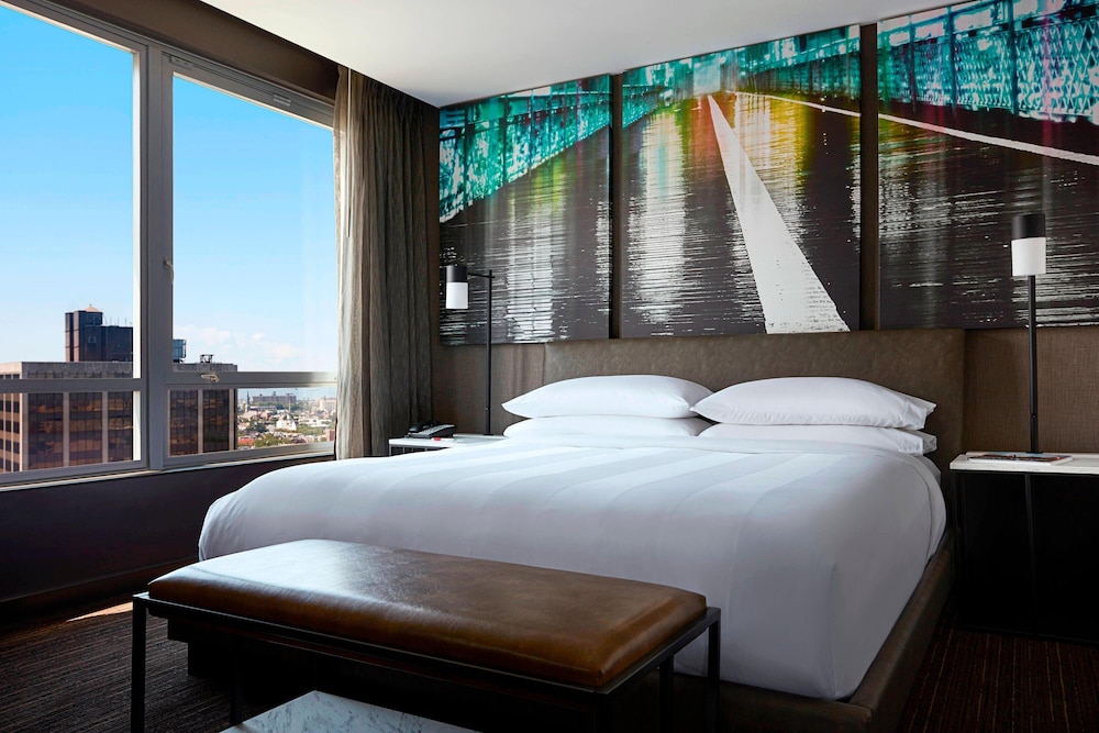 New York Marriott at the Brooklyn Bridge