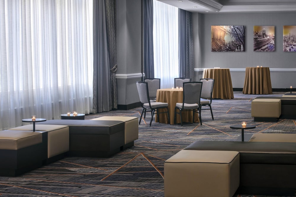 New York Marriott at the Brooklyn Bridge