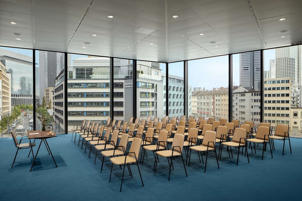 NH Collection Frankfurt Spin Tower