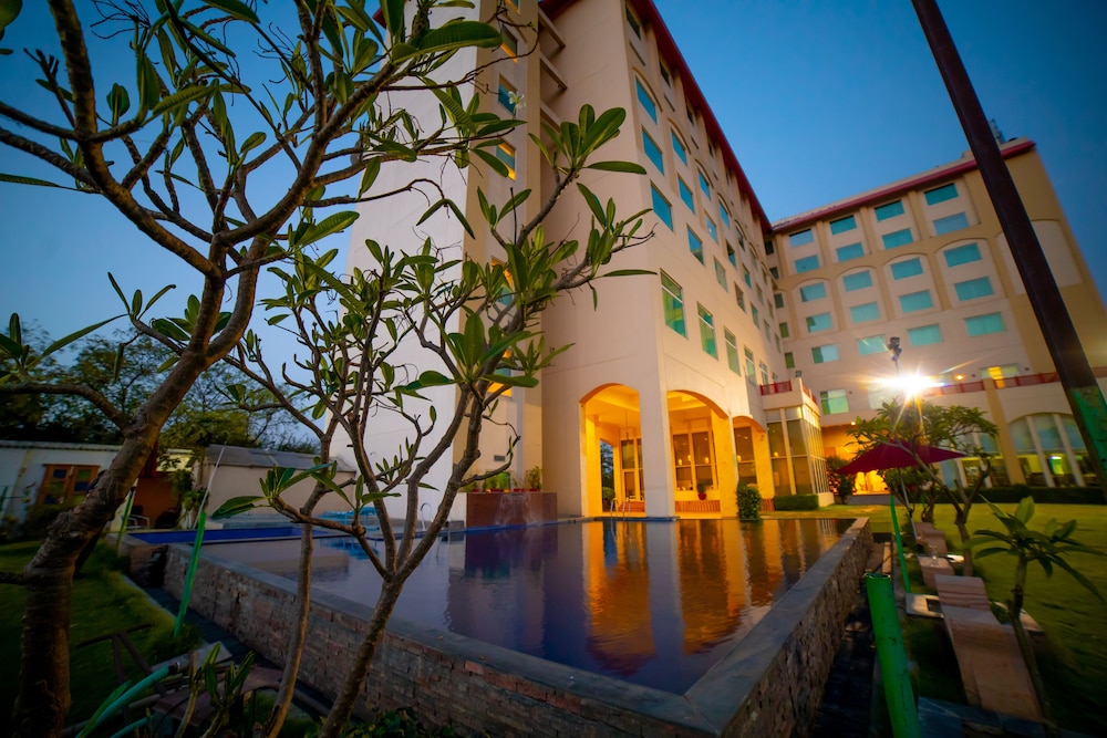 Ramada by Wyndham Jaipur Jaisinghpura