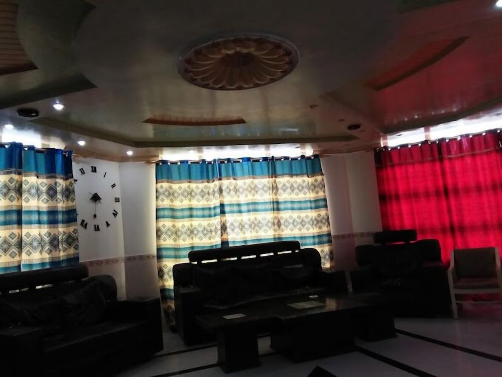 Tashfeen Hotel Murree