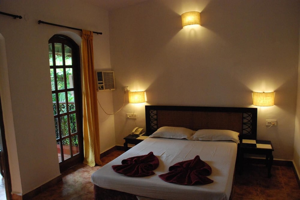 Sea Breeze Beach Resort Candolim