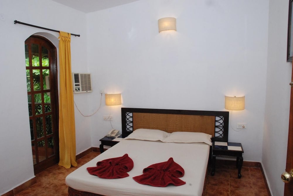 Sea Breeze Beach Resort Candolim