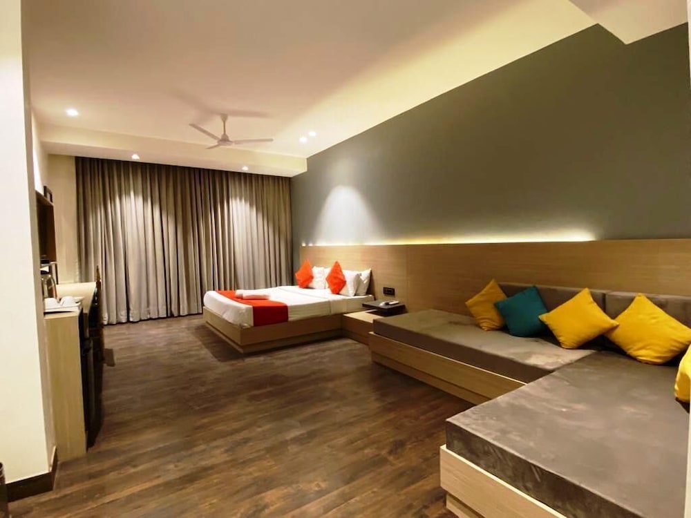 Hotel Classic Residency