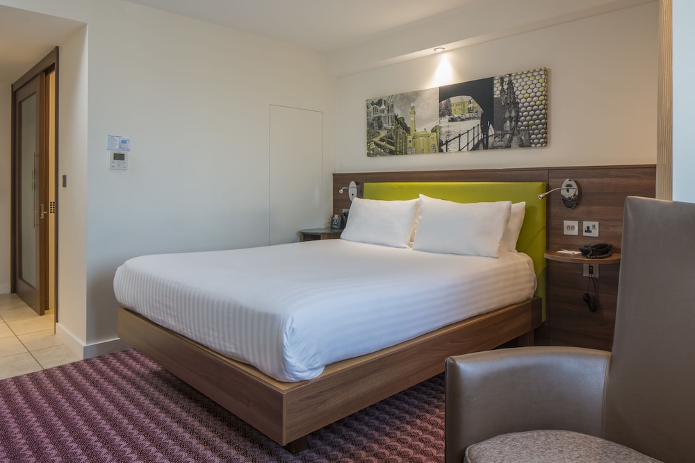 Hampton by Hilton Birmingham Broad Street