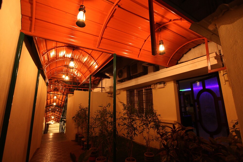 Hotel Southern Residency - Near to SIPCOT