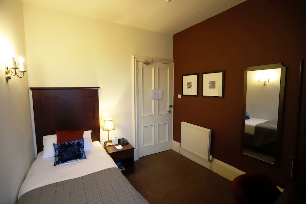 Ben Wyvis Hotel