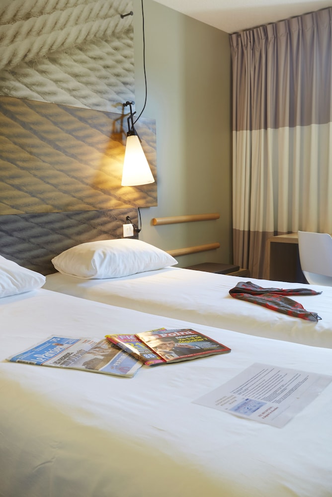ibis Archamps Porte de Geneve
