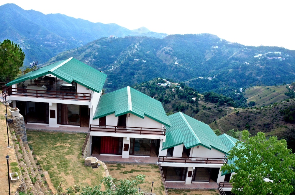 Woodsmoke Resort and Spa