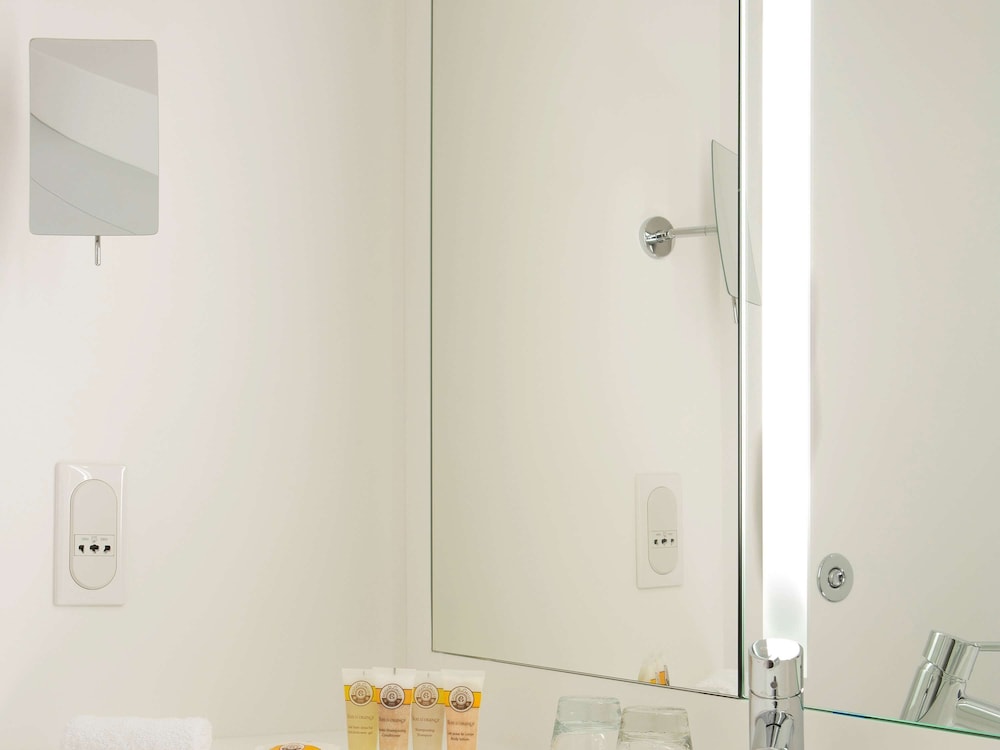 Mercure Paris CDG Airport & Convention Hotel