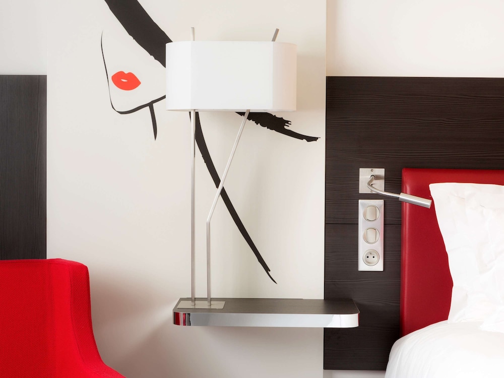 Mercure Paris CDG Airport & Convention Hotel