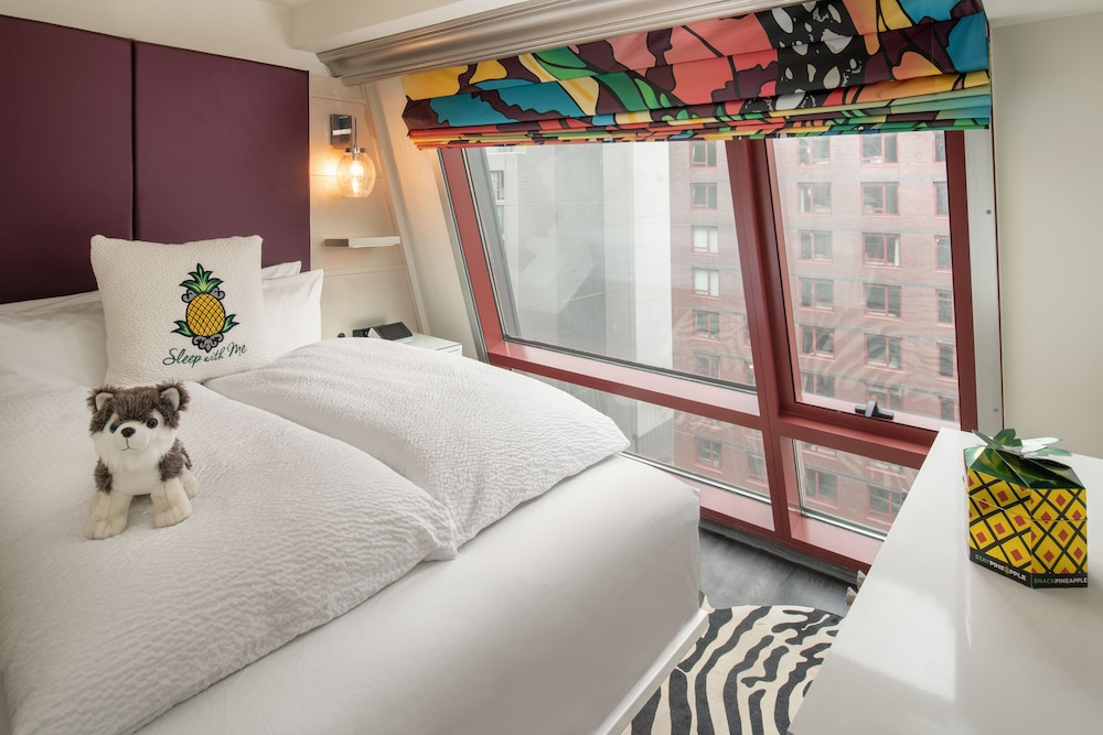 Staypineapple, An Artful Hotel, Midtown
