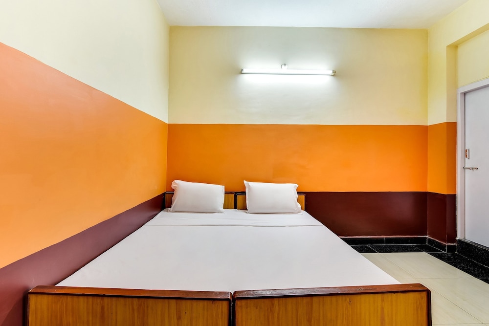 SPOT ON 36583 Hotel Srinivasa Residency
