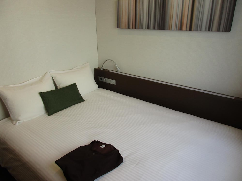 Y’s Hotel Shin - Osaka