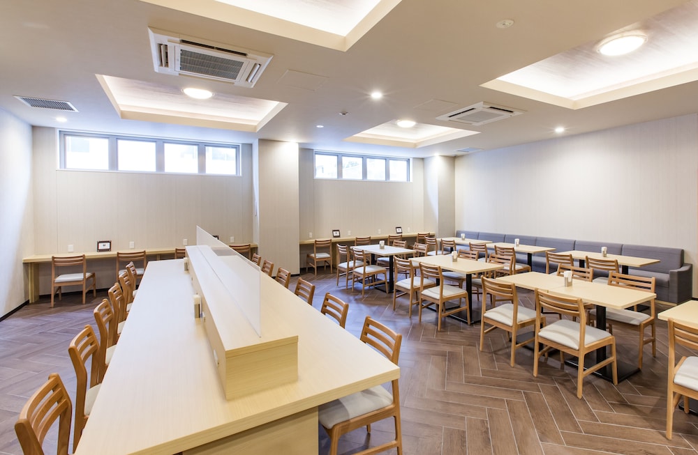Y’s Hotel Shin - Osaka